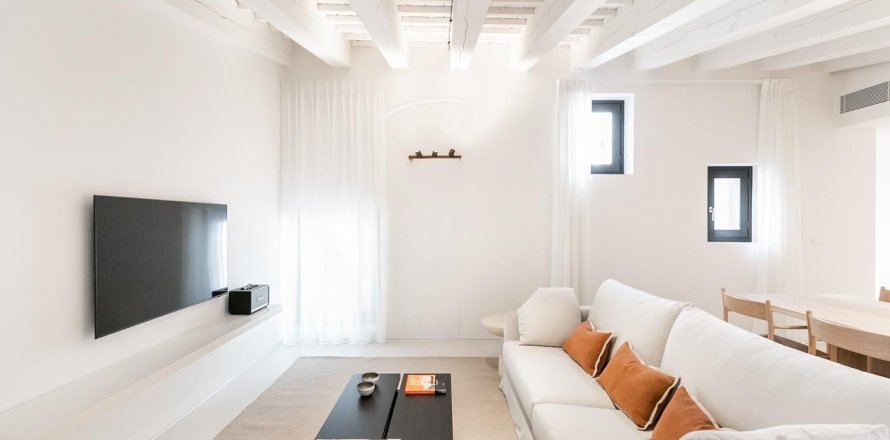 Квартира с 2 спальнями в Барселоне, Каталония, Испания № 1551