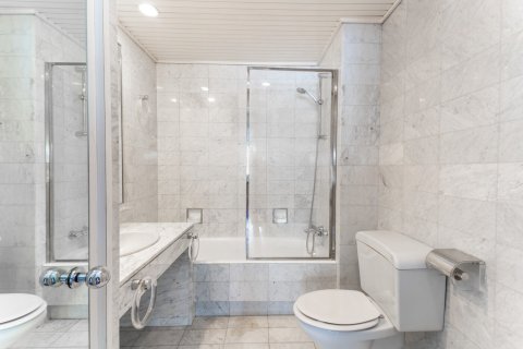 Снять в аренду квартиру в Барселона, Испания с 6 комнат, 475м², № 1555 - фото 9