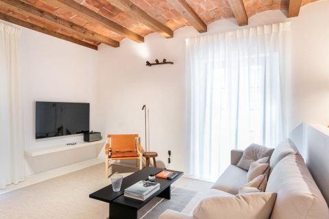 Снять в аренду квартиру в Барселона, Испания с 4 комнаты, № 1556 - фото 15