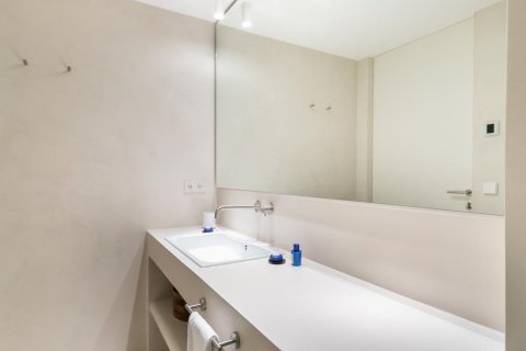 Снять в аренду квартиру в Барселона, Испания с 4 комнаты, № 1556 - фото 8