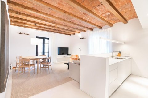 Снять в аренду квартиру в Барселона, Испания с 4 комнаты, № 1556 - фото 13