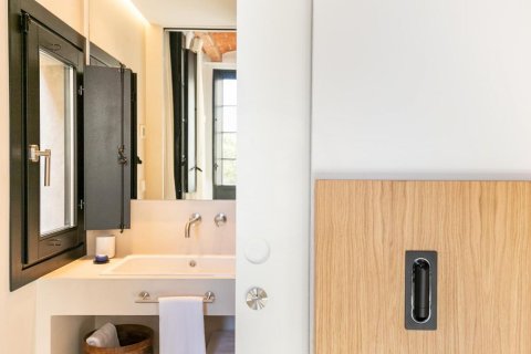 Снять в аренду квартиру в Барселона, Испания с 4 комнаты, № 1556 - фото 10