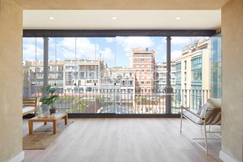 Купить квартиру в Эшампле, Испания с 4 спальни, 188м², № 2908 - фото 4