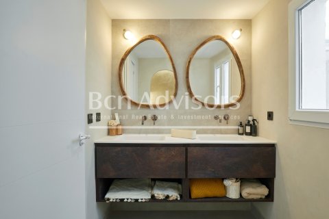 Купить квартиру в Эшампле, Испания с 4 спальни, 188м², № 2908 - фото 24