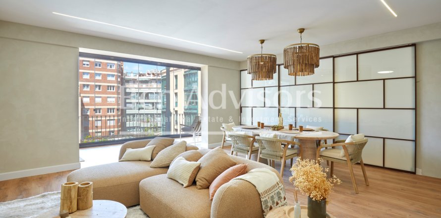 Квартира с 4 спальнями в Эшампле, Барселона, Каталония, Испания № 2908