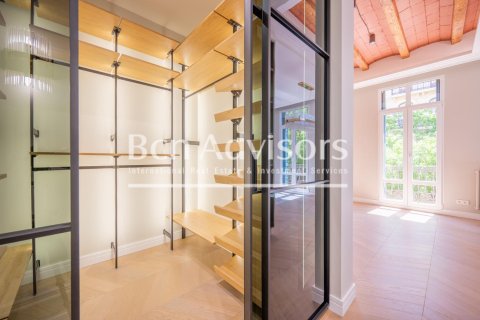 Купить квартиру в Эшампле, Испания с 3 спальни, 130м², № 2912 - фото 17