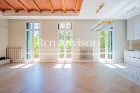 Квартира с 3 спальнями в Эшампле, Барселона, Каталония, Испания № 2912