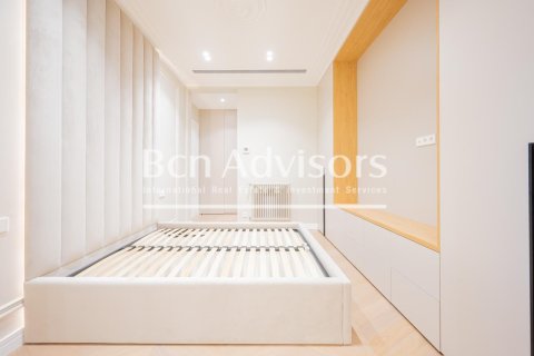 Купить квартиру в Эшампле, Испания с 3 спальни, 130м², № 2912 - фото 25