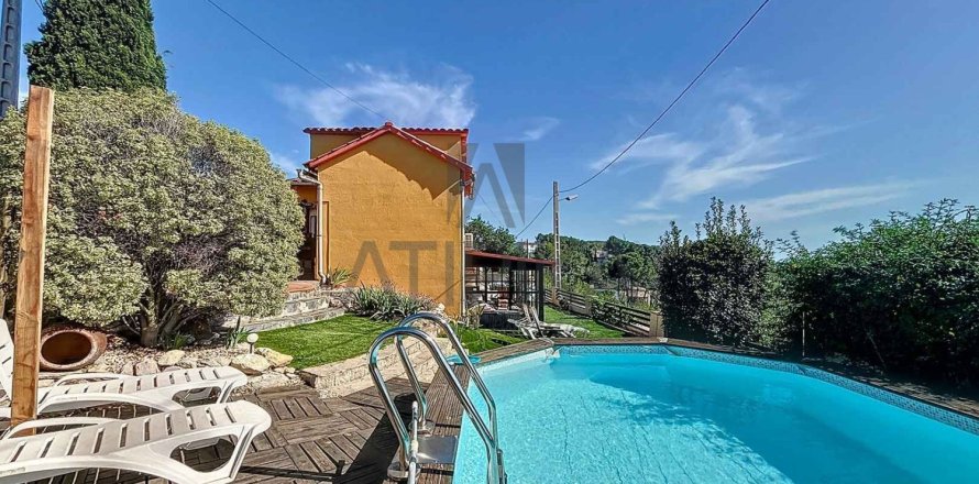 Дом с 3 спальнями в Оливелле, Барселона, Каталония, Испания № 2367