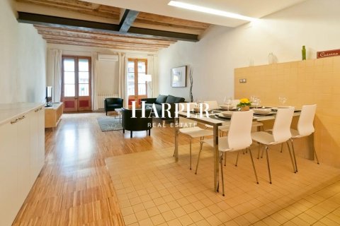 Купить квартиру в Старый город, Барселона, Испания с 2 спальни, 133м², № 2370 - фото 3
