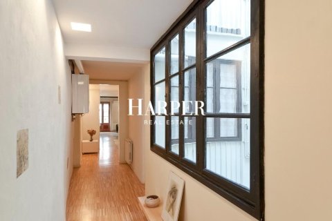 Купить квартиру в Старый город, Барселона, Испания с 2 спальни, 133м², № 2370 - фото 9