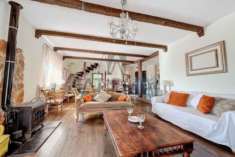 Сasa de 3 dormitorios en venta en Olivella, Barcelona, Cataluña, Spain № 2366 - foto 7