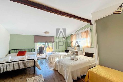 Сasa de 3 dormitorios en venta en Olivella, Barcelona, Cataluña, Spain № 2366 - foto 16