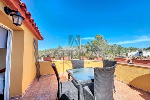 Сasa de 3 dormitorios en venta en Olivella, Barcelona, Cataluña, Spain № 2366 - foto 18