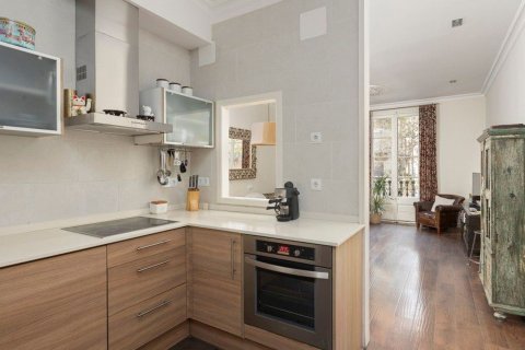 2 bedrooms apartment for sale in Barcelona, Catalonia, Spain № 5244 - photo 9