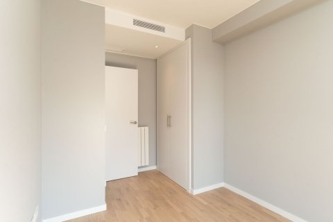 3 bedrooms apartment for sale in Badalona, Barcelona, Catalonia, Spain № 5239 - photo 17