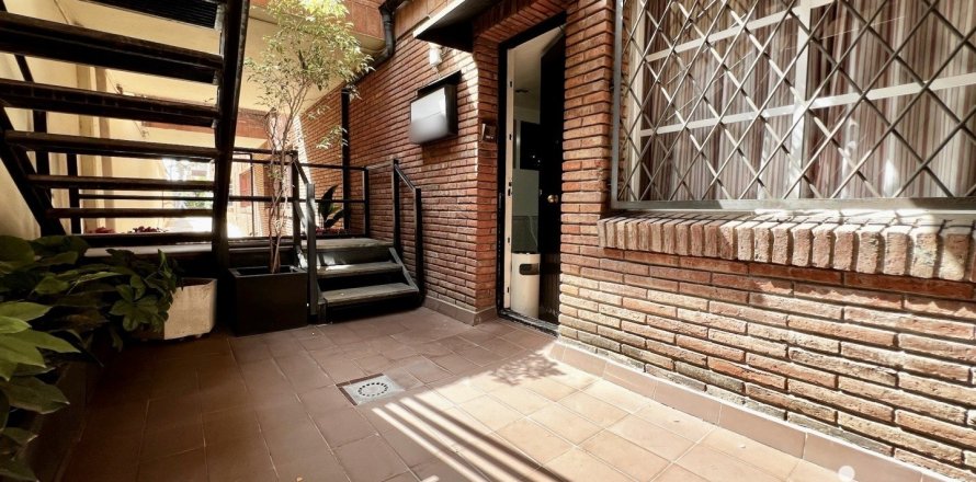 1 bedroom commercial property for sale in Barcelona, Catalonia, Spain № 4807