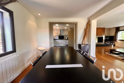 4 bedrooms apartment for sale in Cabrera de Mar, Barcelona, Catalonia, Spain № 4810 - photo 14