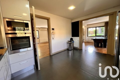 4 bedrooms apartment for sale in Cabrera de Mar, Barcelona, Catalonia, Spain № 4810 - photo 16