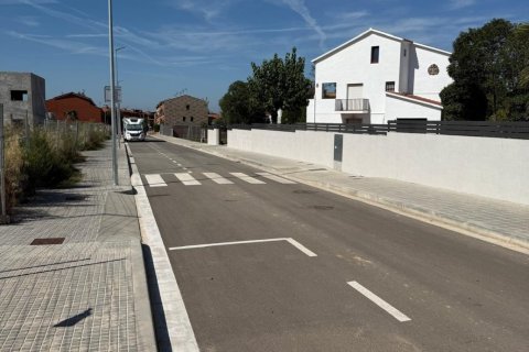 Купить земельный участок в Лес-Франкес-дель-Вальес, Испания 494м², № 4808 - фото 3