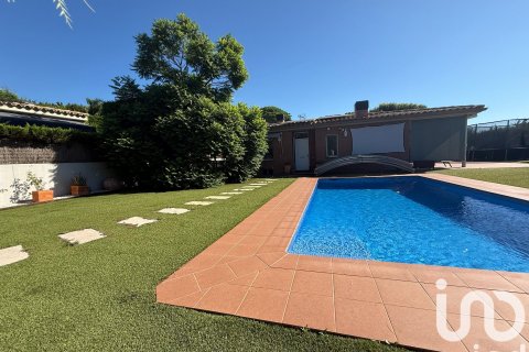 4 bedrooms apartment for sale in Sant Vicenc De Montalt, Barcelona, Catalonia, Spain № 4812 - photo 3