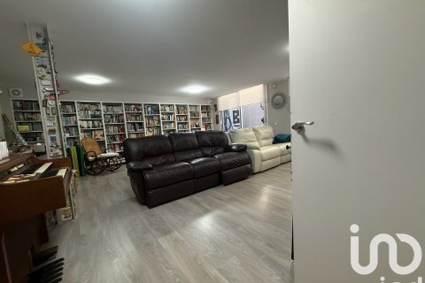 4 bedrooms apartment for sale in Sant Vicenc De Montalt, Barcelona, Catalonia, Spain № 4812 - photo 27