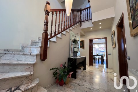 4 bedrooms house for sale in Palau-Solita I Plegamans, Barcelona, Catalonia, Spain № 4806 - photo 2