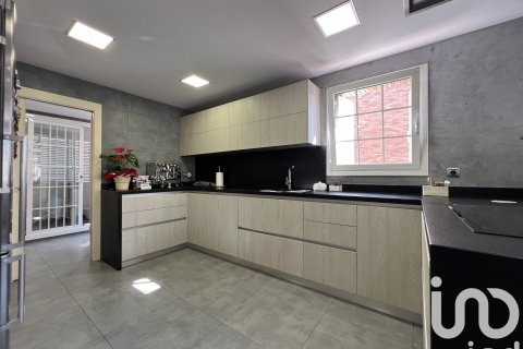 4 bedrooms house for sale in Palau-Solita I Plegamans, Barcelona, Catalonia, Spain № 4806 - photo 7