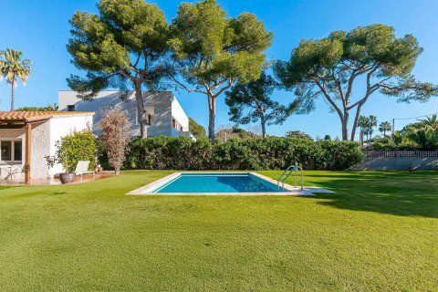 6 bedrooms house for sale in Sitges, Barcelona, Catalonia, Spain № 6476 - photo 12