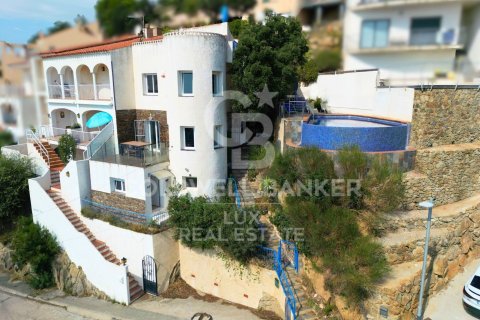 4 bedrooms villa for sale in Roses, Girona, Catalonia, Spain № 5558 - photo 24