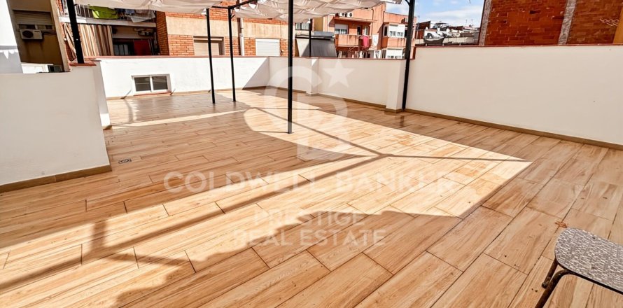 291 sq.m. commercial property for sale in Barcelona, Catalonia, Spain № 5559