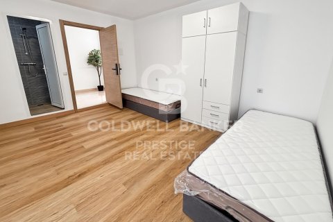 291 sq.m. commercial property for sale in Barcelona, Catalonia, Spain № 5559 - photo 8