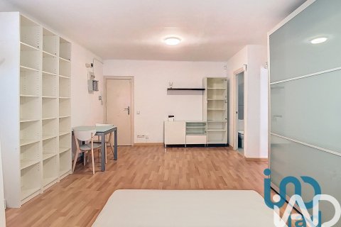 Снять в аренду квартиру в Л'Оспиталет-де-Льобрегат, Испания 33м², № 7315 - фото 2