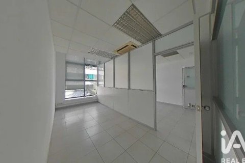 101 sq.m. commercial property for rent in Manresa, Barcelona, Catalonia, Spain № 7320 - photo 4
