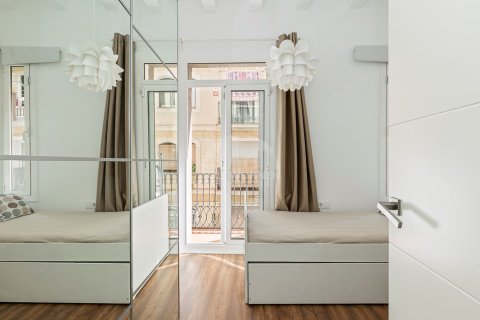 2 chambres apartment à vendre à Ciutat Vella, Barcelona, Catalonia, Spain № 2779 - photo 15