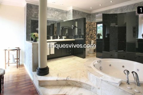 Купить дом в Сан-Висенс де Монтальт, Испания с 11 спален, 4000м², № 2774 - фото 16