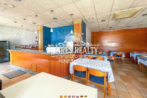 Купить коммерческую недвижимость в Палафоллс, Испания 208м², № 3095 - фото 4