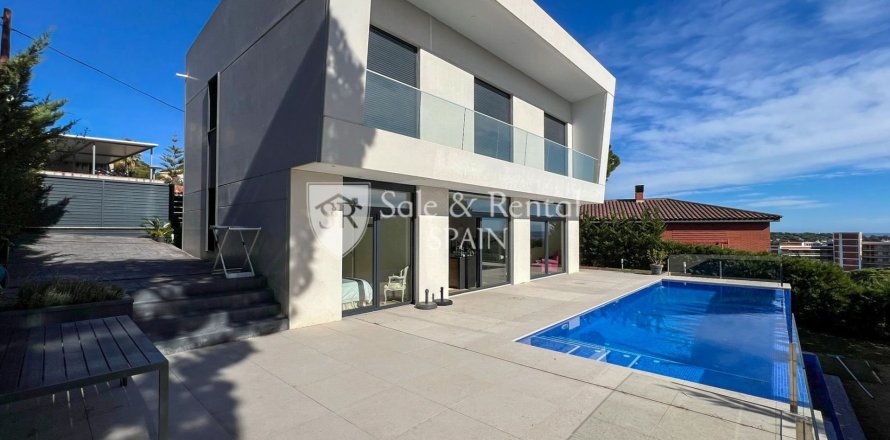 5 bedrooms house for sale in Sant Feliu de Guixols, Girona, Catalonia, Spain № 6763