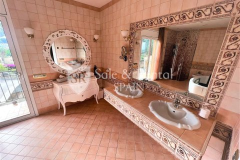 10 bedrooms house for sale in Sant Feliu de Guixols, Girona, Catalonia, Spain № 6767 - photo 12
