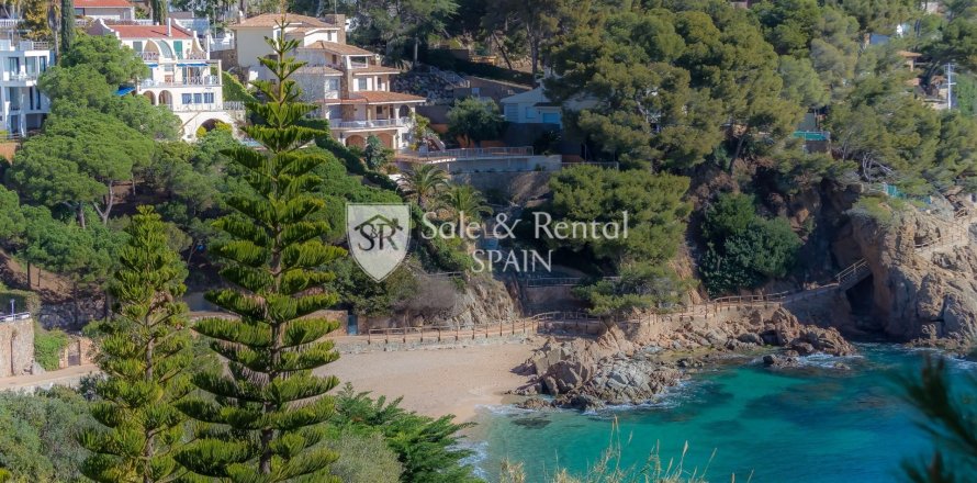 4 bedrooms house for sale in Blanes, Girona, Catalonia, Spain № 6762