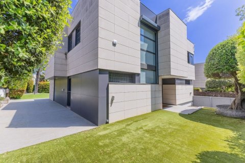 5 bedrooms house for sale in Sant Andreu de Llavaneres, Barcelona, Catalonia, Spain № 7192 - photo 25
