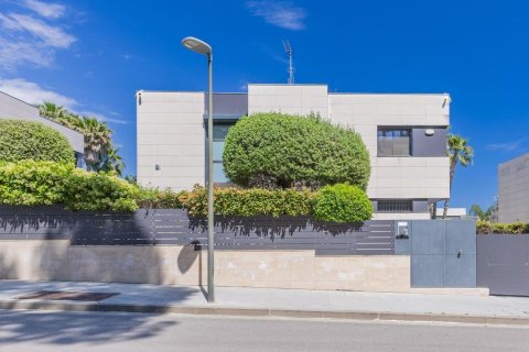 5 bedrooms house for sale in Sant Andreu de Llavaneres, Barcelona, Catalonia, Spain № 7192 - photo 26