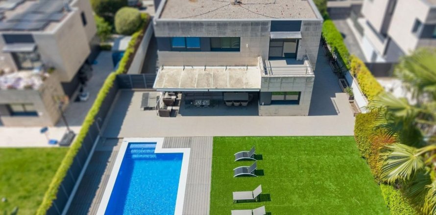 5 bedrooms house for sale in Sant Andreu de Llavaneres, Barcelona, Catalonia, Spain № 7192