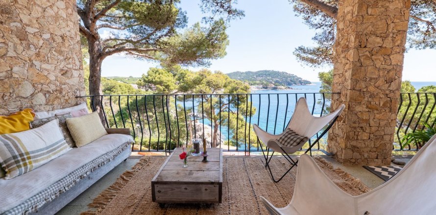 4 bedrooms apartment for sale in Palafrugell, Girona, Catalonia, Spain № 7188