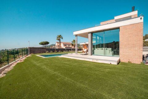 Сasa de 4 dormitorios en venta en Cabrils, Barcelona, Cataluña, Spain № 7194 - foto 21