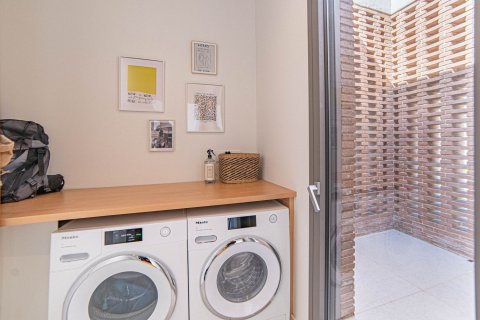 Сasa de 4 dormitorios en venta en Cabrils, Barcelona, Cataluña, Spain № 7194 - foto 23