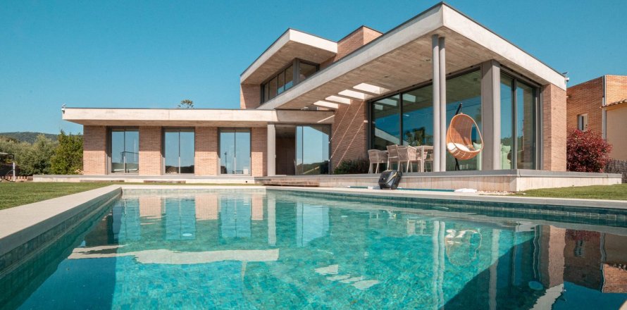 Сasa de 4 dormitorios en venta en Cabrils, Barcelona, Cataluña, Spain № 7194