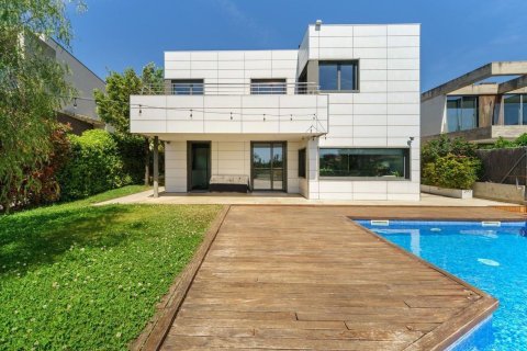 4 bedrooms house for sale in Teia, Barcelona, Catalonia, Spain № 7193