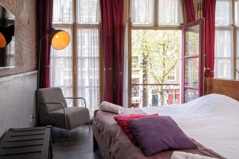 Коммерческая недвижимость 2000м² в Барселоне, Каталония, Испания № 1320