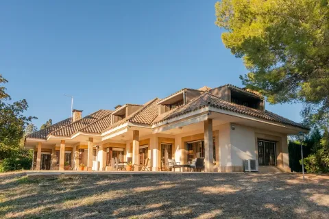 Сasa de 7 dormitorios en venta en L'Ametlla del Vallès, Barcelona, Cataluña, Spain № 7021 - foto 2